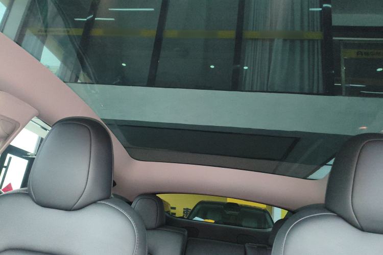 Used Tesla Model Y 2024 Rear-Wheel-Drive Version Headliner