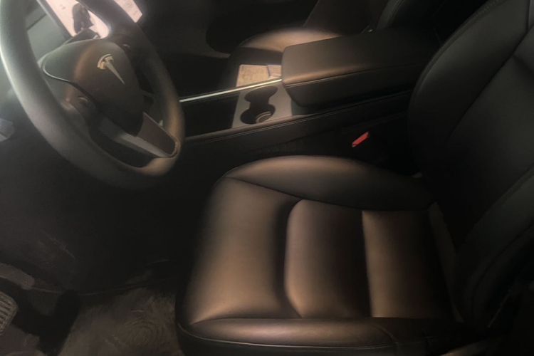 Used Tesla Model Y 2024 Rear-Wheel-Drive Version Interior 3