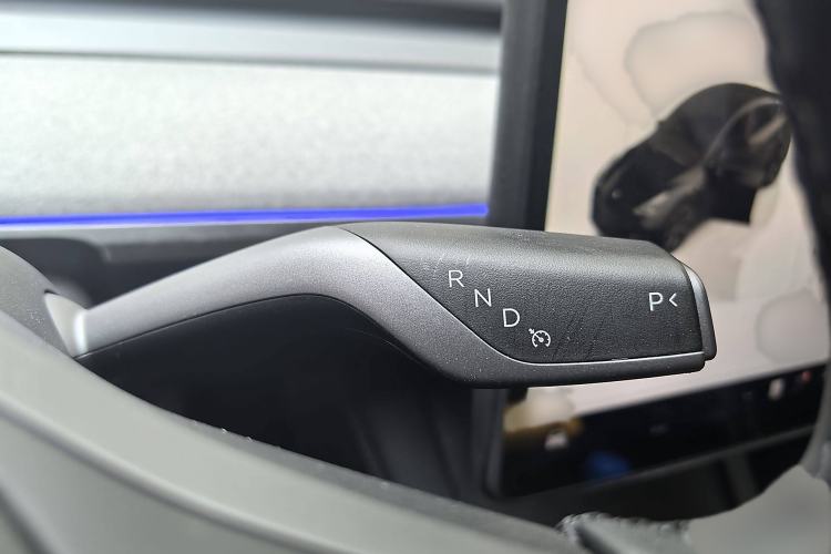 Used Tesla Model Y 2024 Rear-Wheel-Drive Version Interior 3