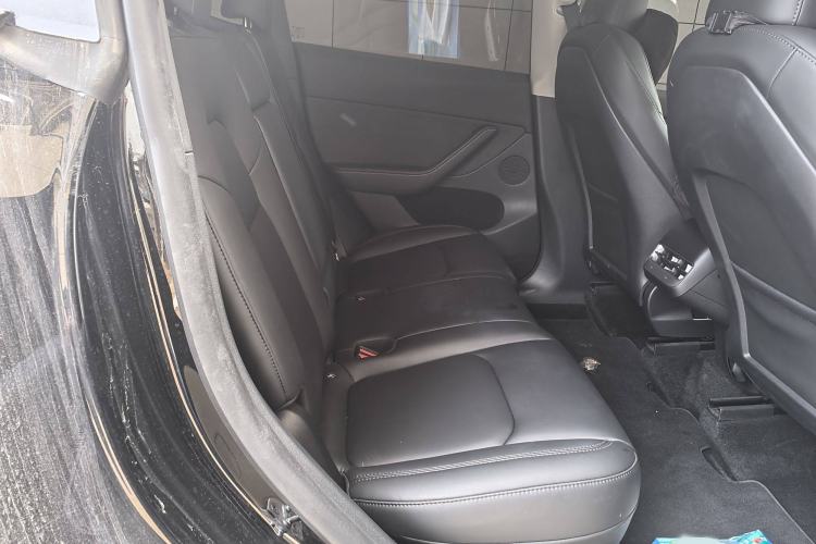 Used Tesla Model Y 2024 Rear-Wheel-Drive Version Interior 9