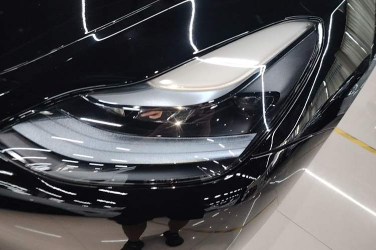 Used Tesla Model Y 2024 Long-Range All-Wheel-Drive Version Left Front Headlight