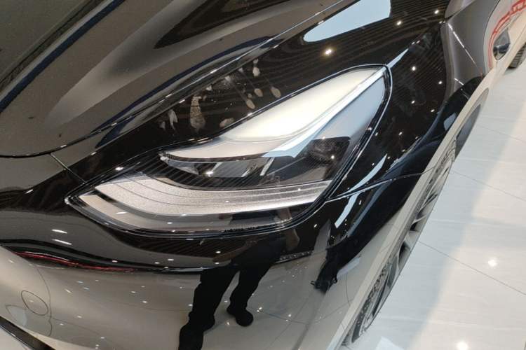 Used Tesla Model Y 2024 Long-Range All-Wheel-Drive Version Left Front Headlight