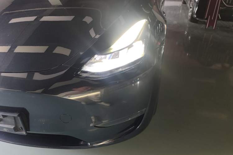Used Tesla Model Y 2024 Long-Range All-Wheel-Drive Version Left Front Headlight