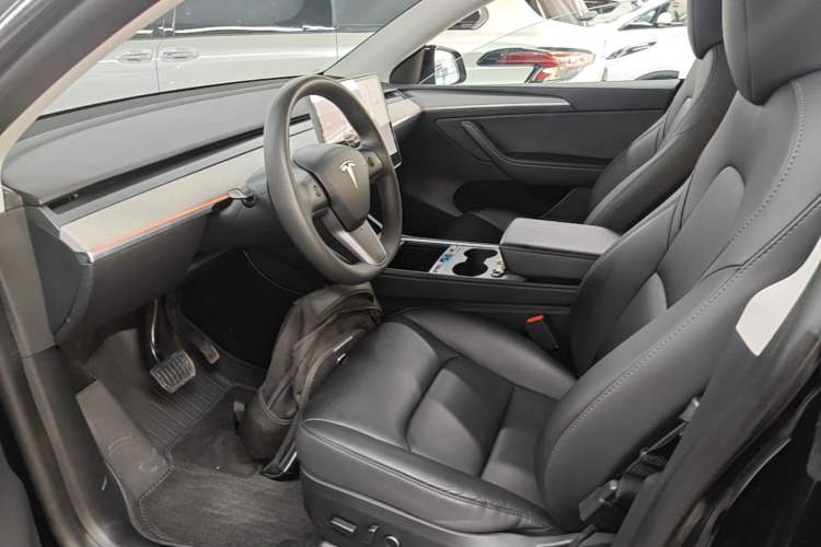 Used Tesla Model Y 2024 Rear-Wheel-Drive Version Left Front Seat