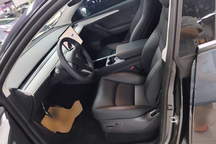 Used Tesla Model Y 2024 Rear-Wheel-Drive Version Left Front Seat