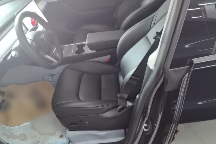 Used Tesla Model Y 2024 Rear-Wheel-Drive Version Left Front Seat