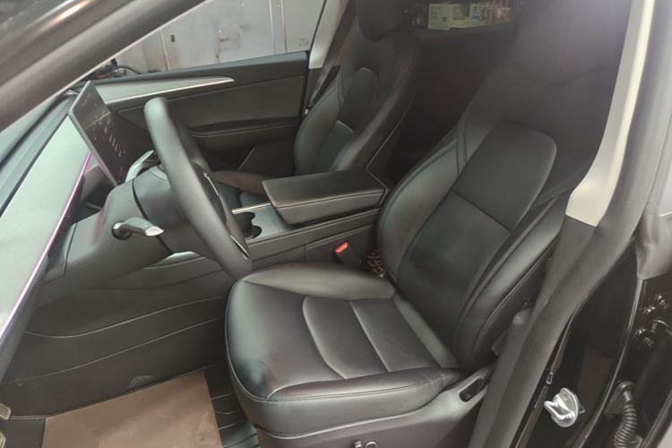 Used Tesla Model Y 2024 Rear-Wheel-Drive Version Left Front Seat
