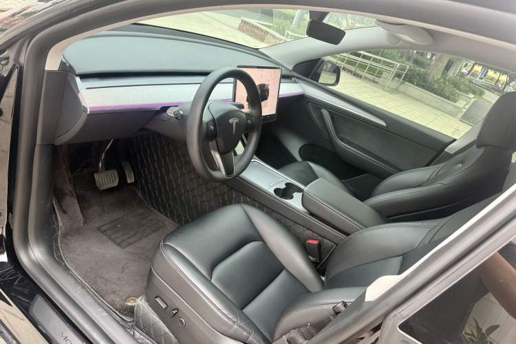 Used Tesla Model Y 2024 Rear-Wheel-Drive Version Left Front Seat