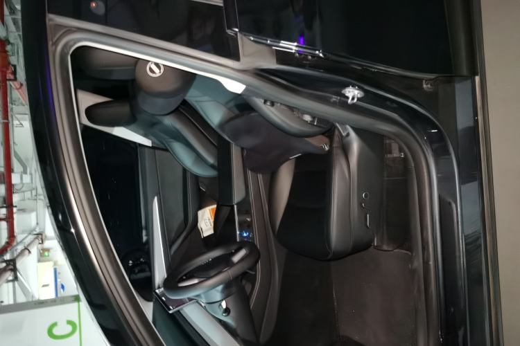 Used Tesla Model Y 2024 Rear-Wheel-Drive Version Left Front Seat