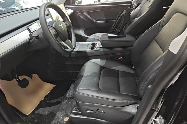 Used Tesla Model Y 2024 Rear-Wheel-Drive Version Left Front Seat