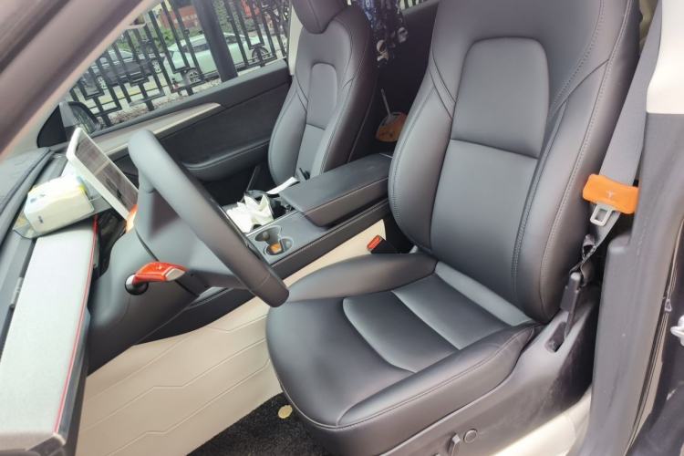Used Tesla Model Y 2024 Rear-Wheel-Drive Version Left Front Seat