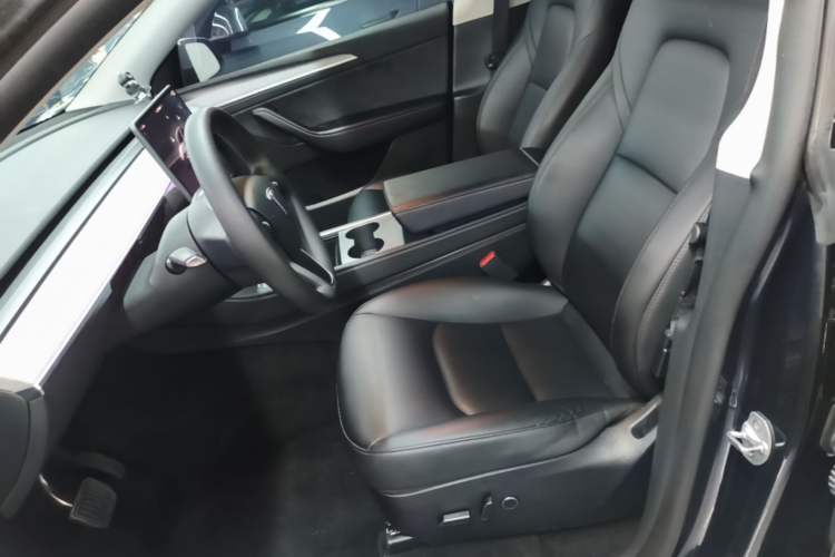 Used Tesla Model Y 2024 Rear-Wheel-Drive Version Left Front Seat