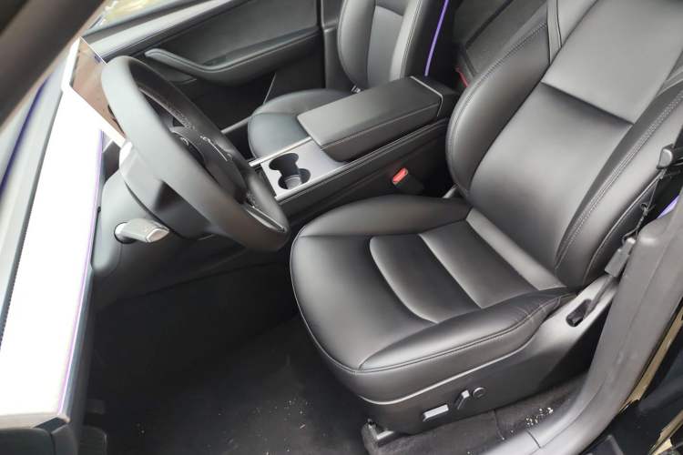 Used Tesla Model Y 2024 Rear-Wheel-Drive Version Left Front Seat