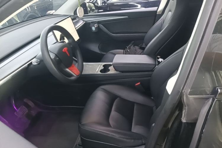 Used Tesla Model Y 2024 Rear-Wheel-Drive Version Left Front Seat