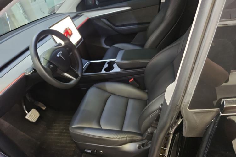 Used Tesla Model Y 2024 Rear-Wheel-Drive Version Left Front Seat