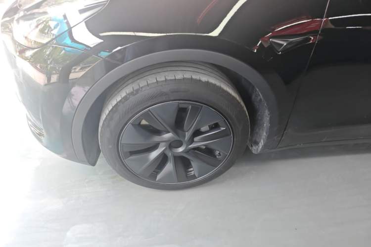 Used Tesla Model Y 2024 Rear-Wheel-Drive Version Left Front Wheel Hub