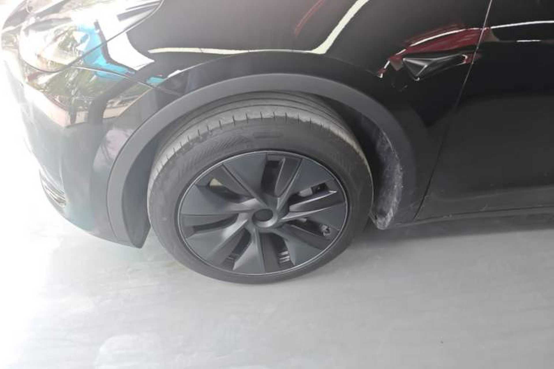 Used Tesla Model Y 2024 Rear-Wheel-Drive Version Left Front Wheel Hub