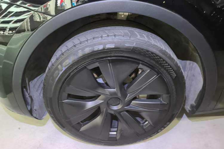 Used Tesla Model Y 2024 Rear-Wheel-Drive Version Left Front Wheel Hub