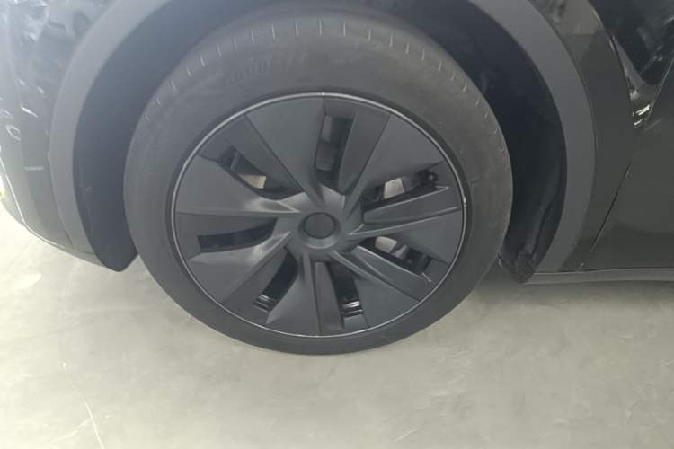 Used Tesla Model Y 2024 Rear-Wheel-Drive Version Left Front Wheel Hub