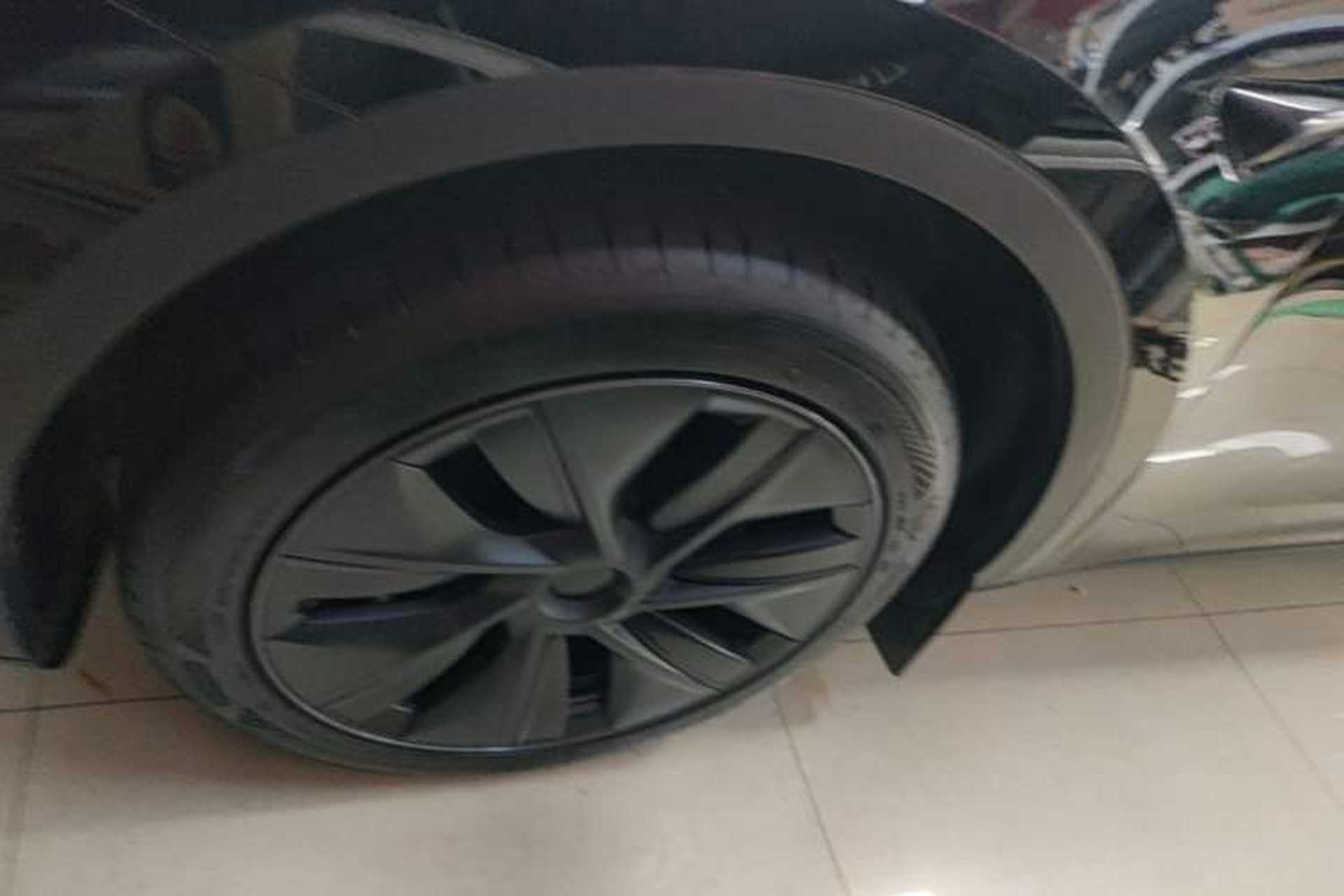 Used Tesla Model Y 2024 Rear-Wheel-Drive Version Left Front Wheel Hub