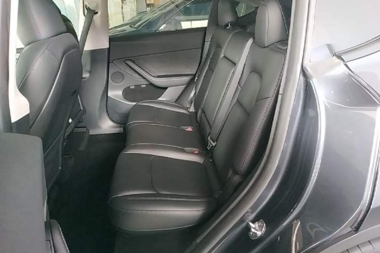 Used Tesla Model Y 2024 Rear-Wheel-Drive Version Left Rear Seat