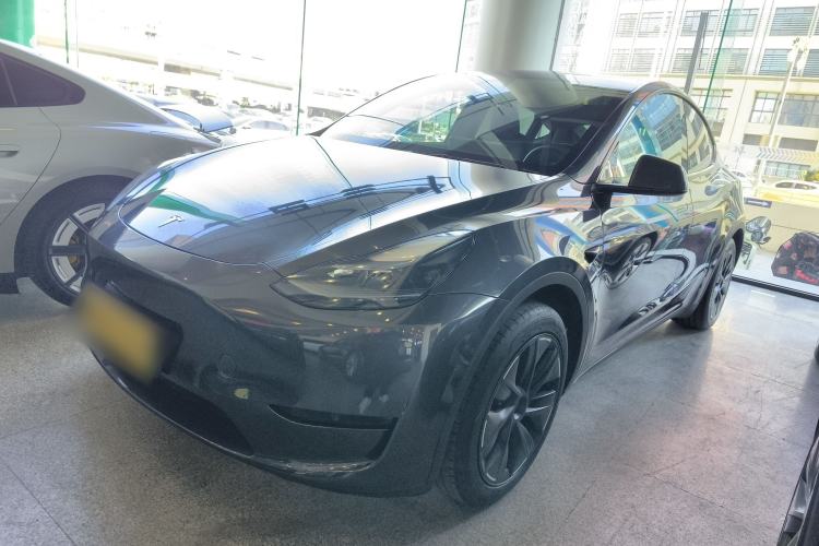 Used Tesla Model Y 2024 Rear-Wheel-Drive Version Left Side