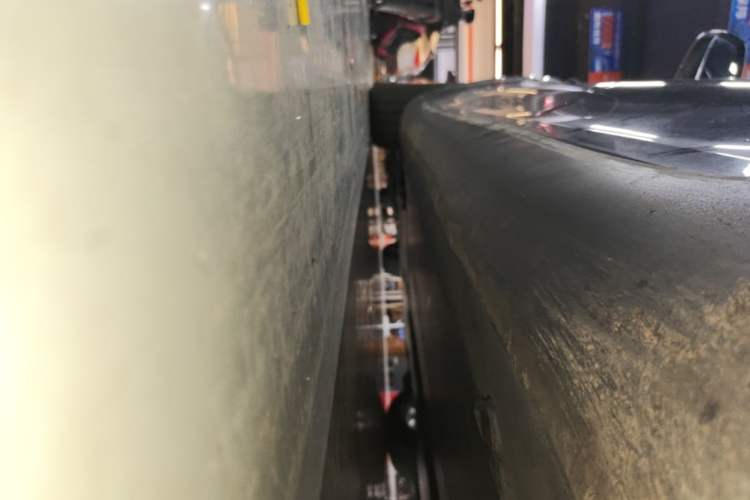 Used Tesla Model Y 2024 Rear-Wheel-Drive Version Left Side Sill