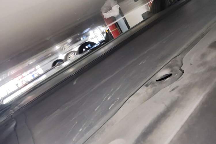 Used Tesla Model Y 2024 Rear-Wheel-Drive Version Left Side Sill