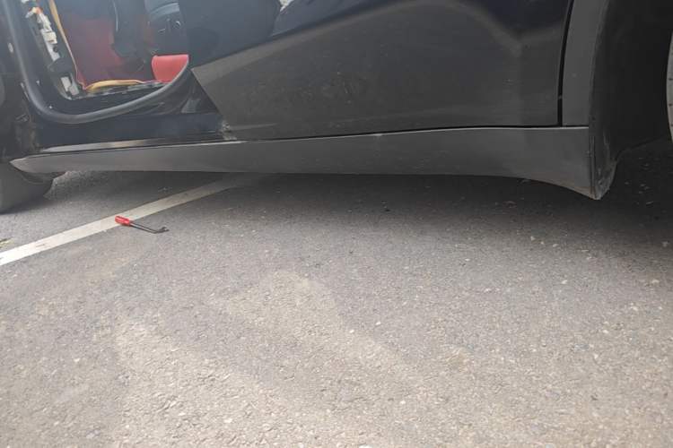 Used Tesla Model Y 2024 Rear-Wheel-Drive Version Left Side Sill