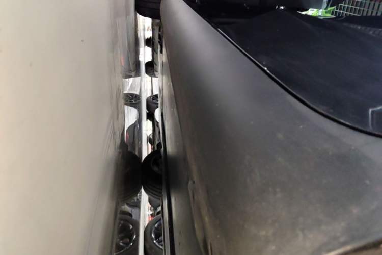 Used Tesla Model Y 2024 Rear-Wheel-Drive Version Left Side Sill