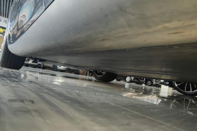 Used Tesla Model Y 2024 Rear-Wheel-Drive Version Left Side Sill