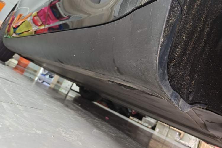 Used Tesla Model Y 2024 Rear-Wheel-Drive Version Left Side Sill