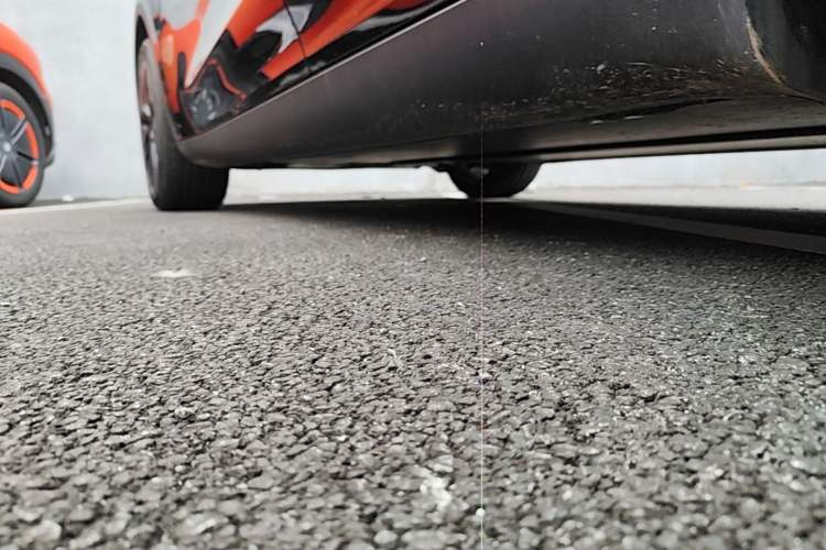 Used Tesla Model Y 2024 Long-Range All-Wheel-Drive Version Left Side Sill