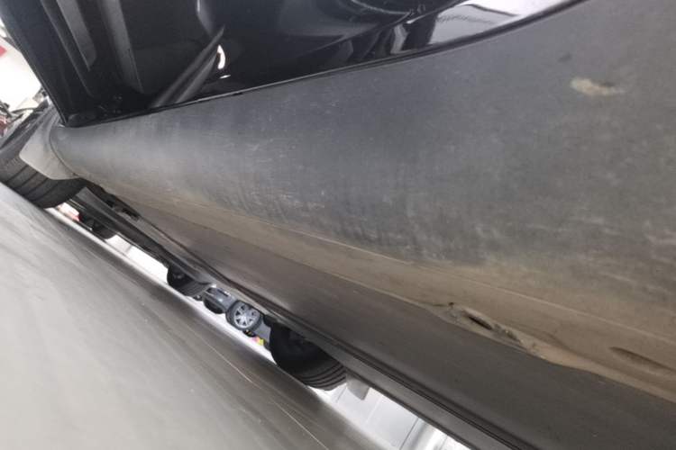 Used Tesla Model Y 2024 Rear-Wheel-Drive Version Left Side Sill