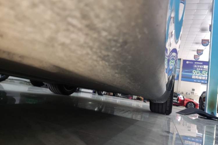 Used Tesla Model Y 2024 Rear-Wheel-Drive Version Left Side Sill