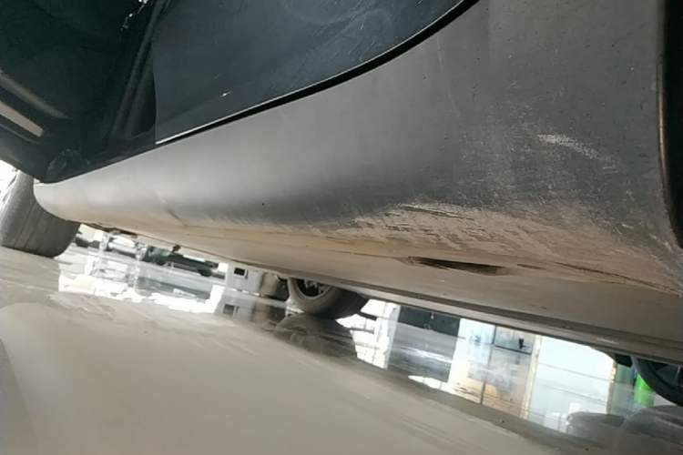 Used Tesla Model Y 2024 Rear-Wheel-Drive Version Left Side Sill