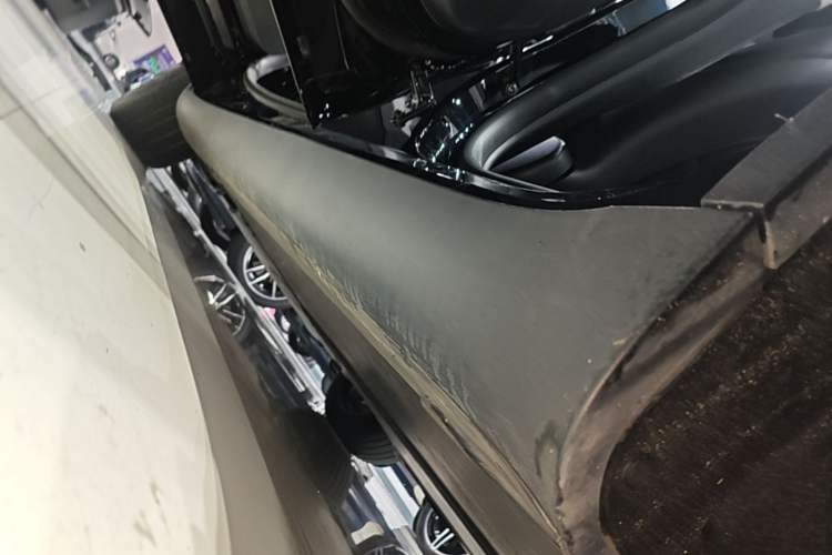 Used Tesla Model Y 2024 Rear-Wheel-Drive Version Left Side Sill