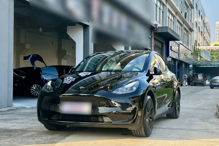 Tesla Model Y 2024 Rear-Wheel-Drive Version