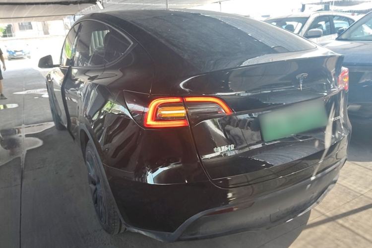 Used Tesla Model Y 2024 Rear-Wheel-Drive Version Rear Left 45 Deg
