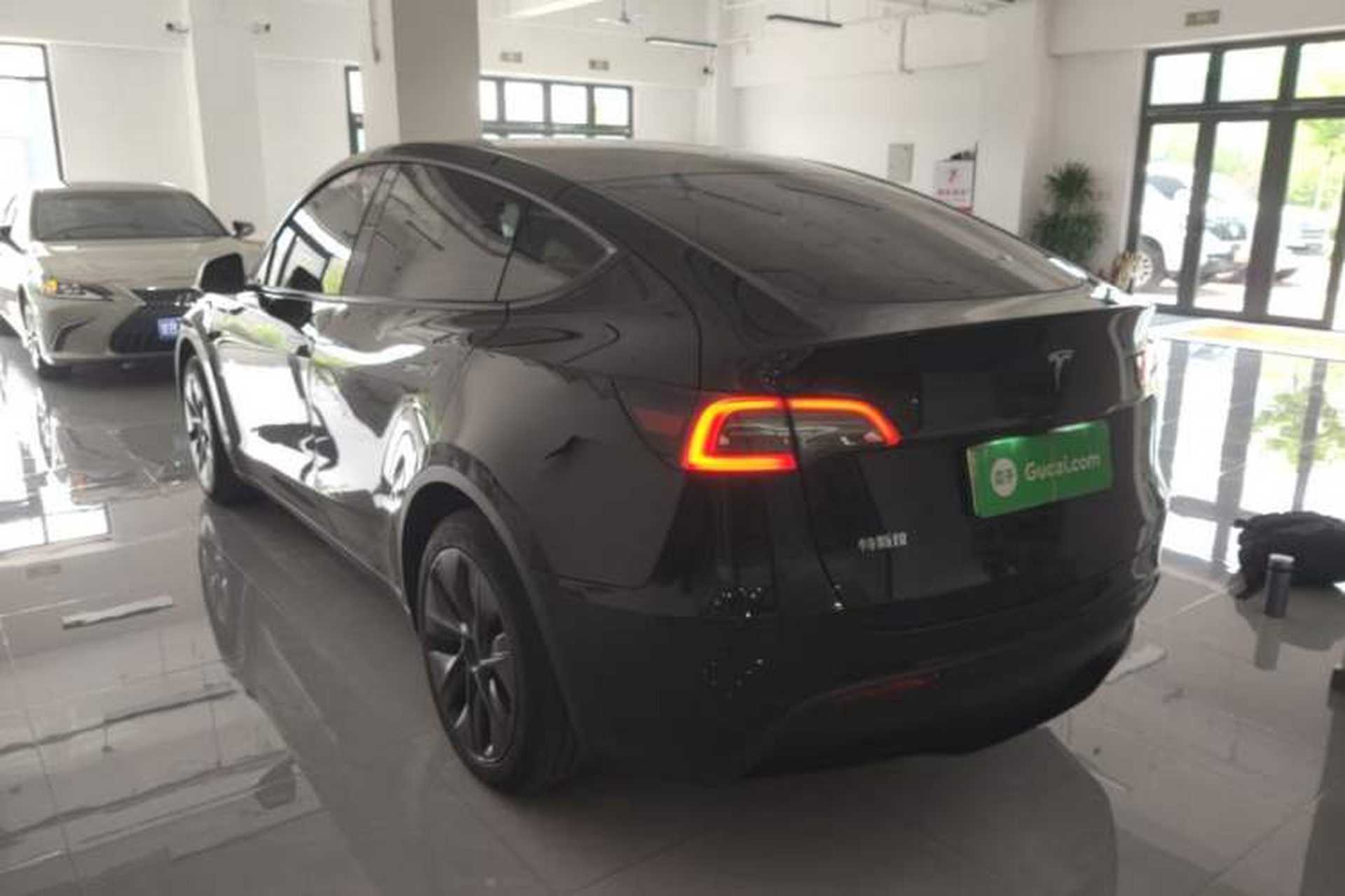 Used Tesla Model Y 2024 Rear-Wheel-Drive Version Rear Left 45 Deg