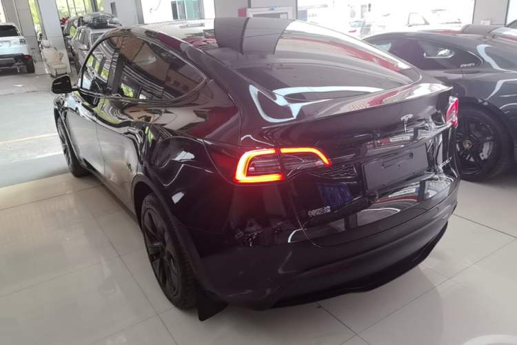 Used Tesla Model Y 2024 Rear-Wheel-Drive Version Rear Left 45 Deg