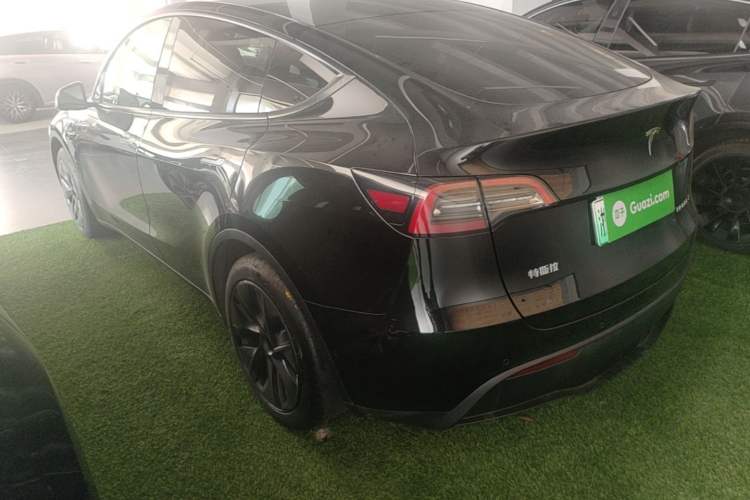 Used Tesla Model Y 2024 Rear-Wheel-Drive Version Rear Left 45 Deg