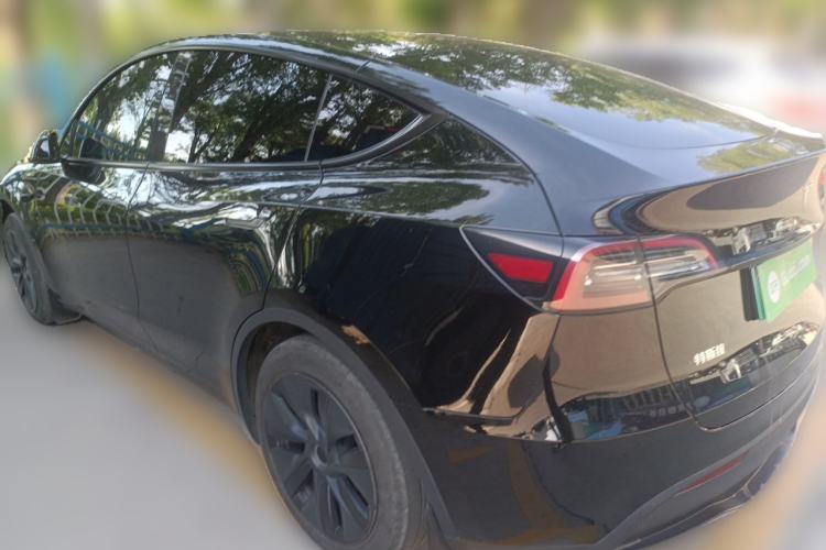 Used Tesla Model Y 2024 Rear-Wheel-Drive Version Rear Left 45 Deg