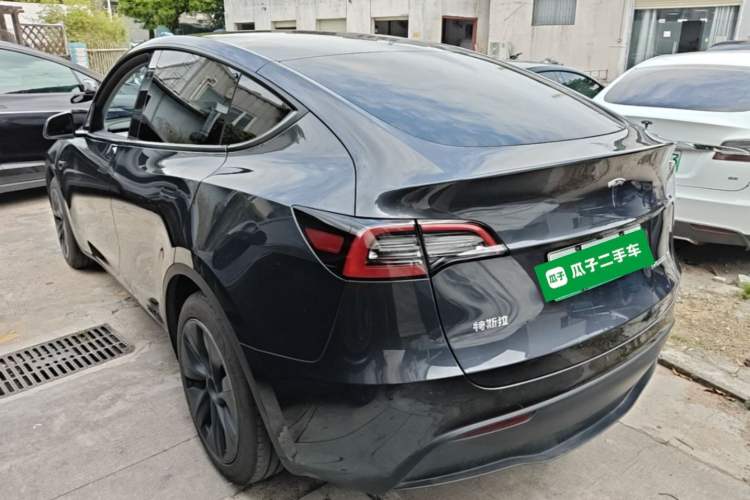 Used Tesla Model Y 2024 Rear-Wheel-Drive Version Rear Left 45 Deg