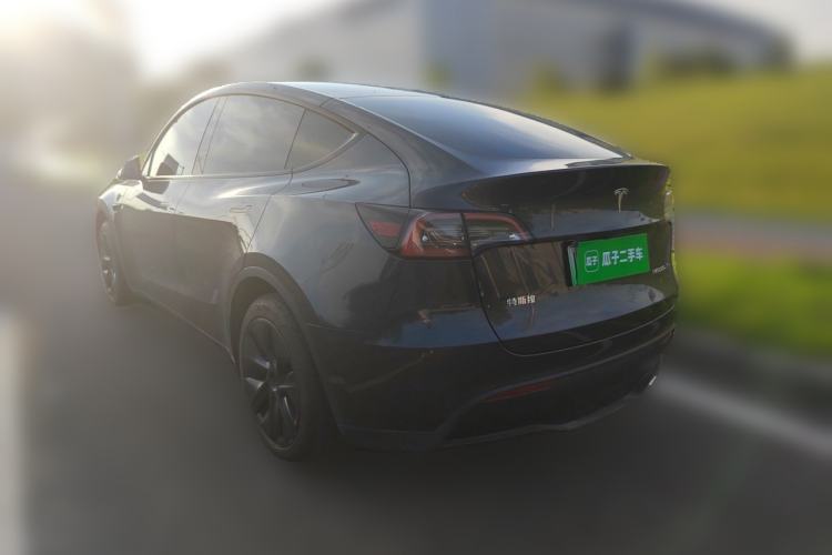 Used Tesla Model Y 2024 Rear-Wheel-Drive Version Rear Left 45 Deg