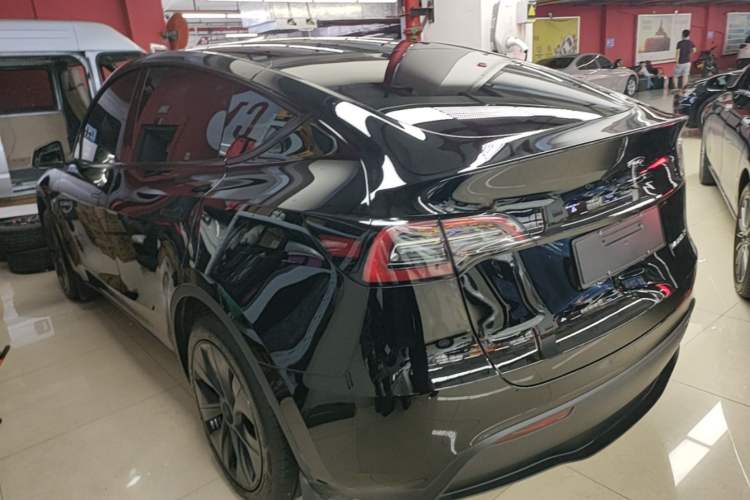 Used Tesla Model Y 2024 Rear-Wheel-Drive Version Rear Left 45 Deg