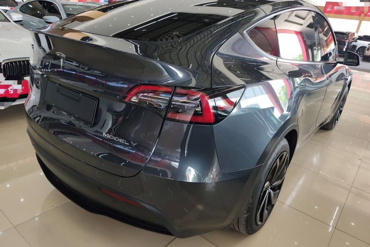 Used Tesla Model Y 2024 Rear-Wheel-Drive Version Rear Right 45 Deg
