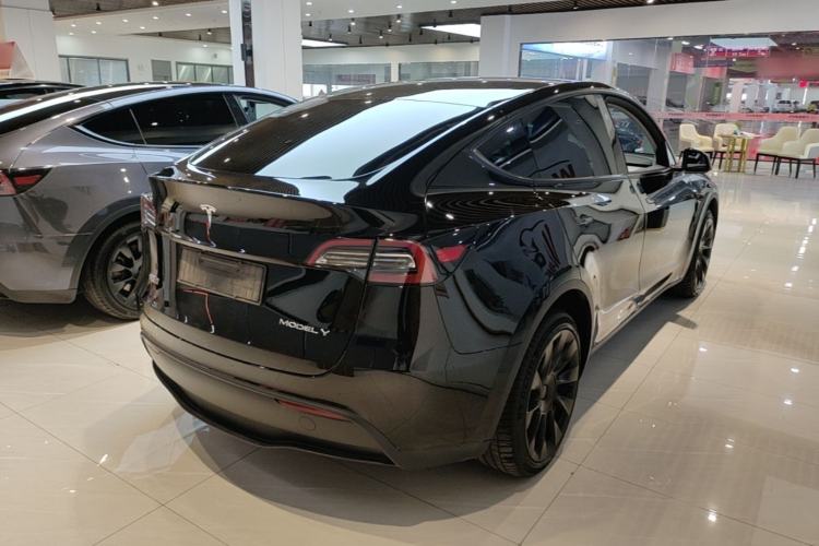 Used Tesla Model Y 2024 Long-Range All-Wheel-Drive Version Rear Right 45 Deg