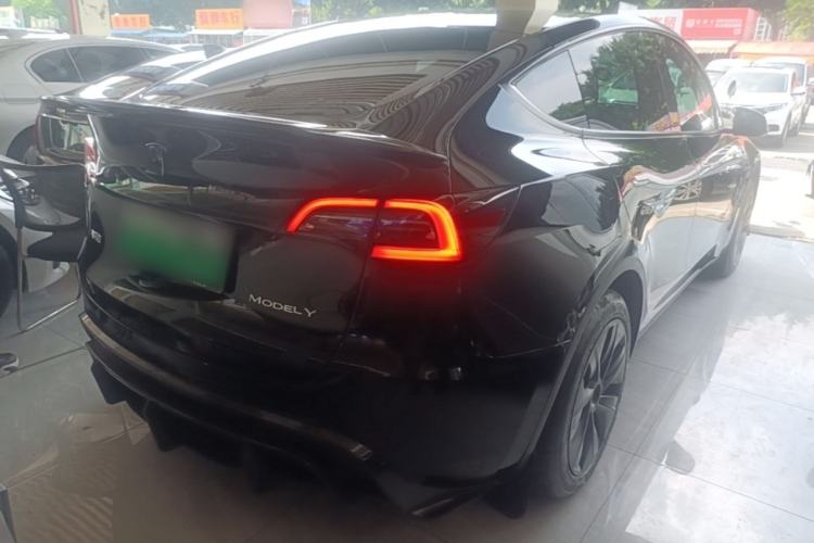 Used Tesla Model Y 2024 Rear-Wheel-Drive Version Rear Right 45 Deg