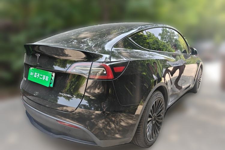 Used Tesla Model Y 2024 Rear-Wheel-Drive Version Rear Right 45 Deg